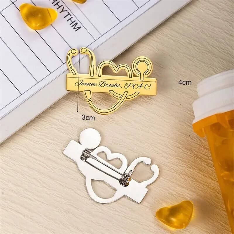 Broche Personalizado Com Nome Para Médicos - Vários Modelos