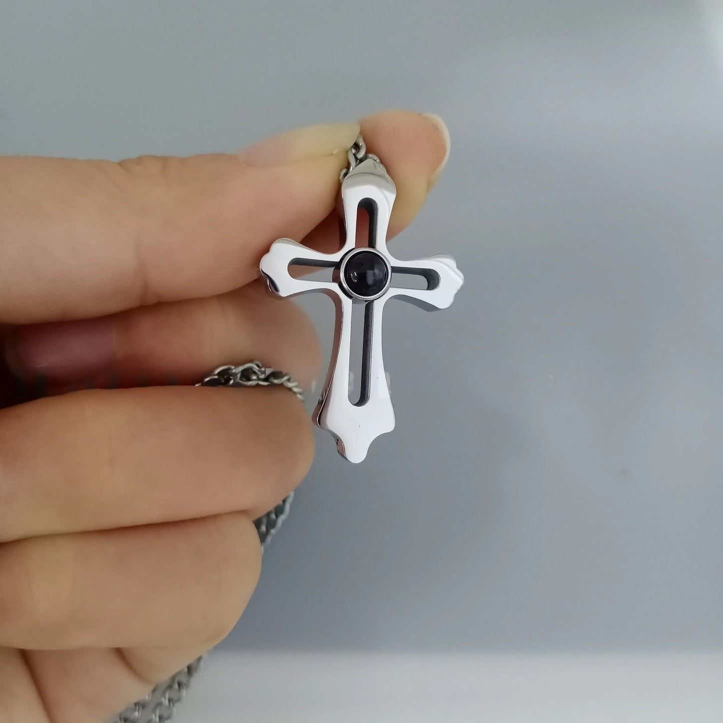 Pingente Com Cruz Gótica Personalizado Com a Sua Foto