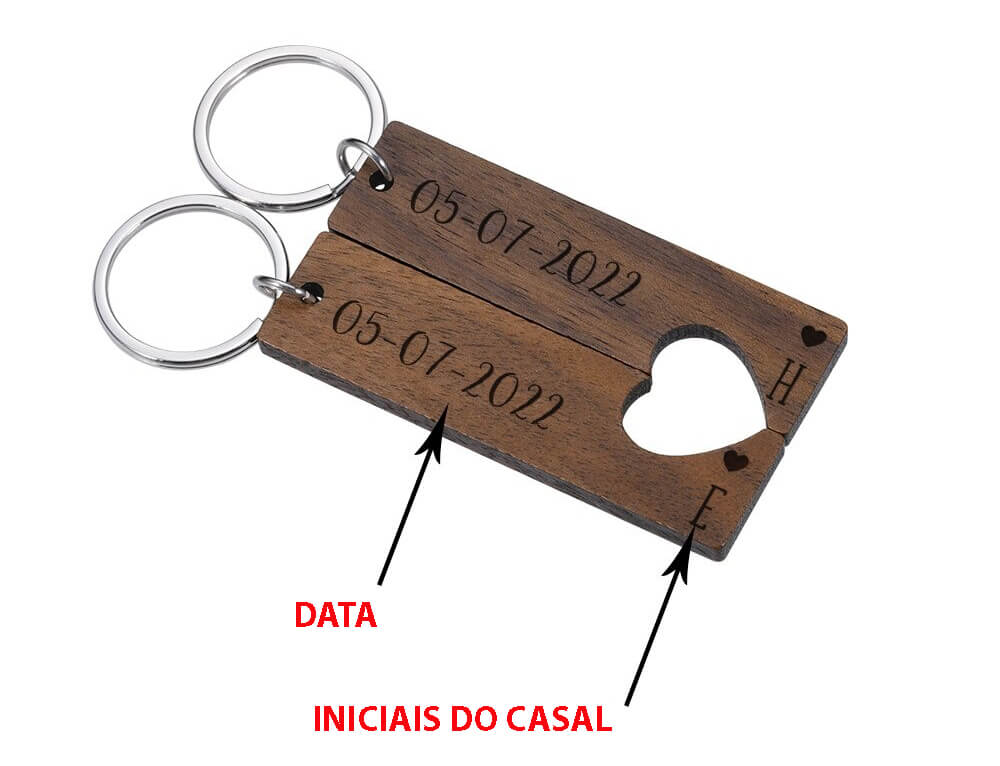 Kit Com 2 Chaveiros de Madeira Personalizados Com Data e Iniciais do Casal